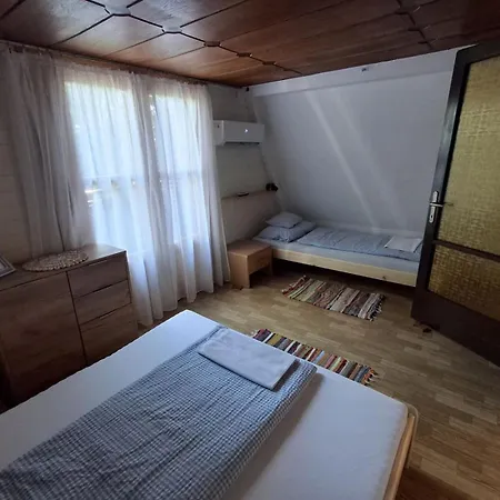 Faludi Vendeghaz Σπίτι διακοπών Vonyarcvashegy